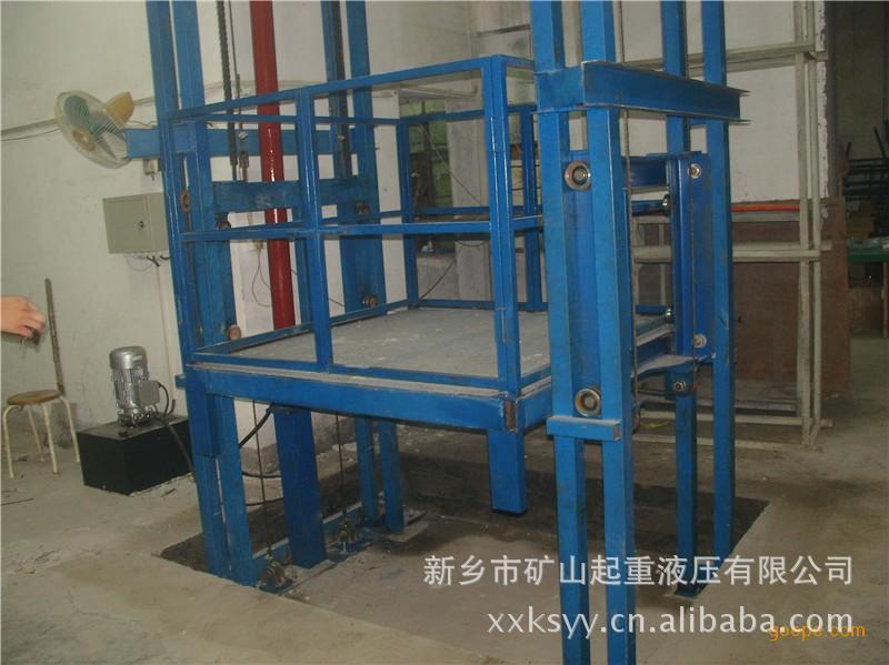 道軌式液壓升降平臺(tái)